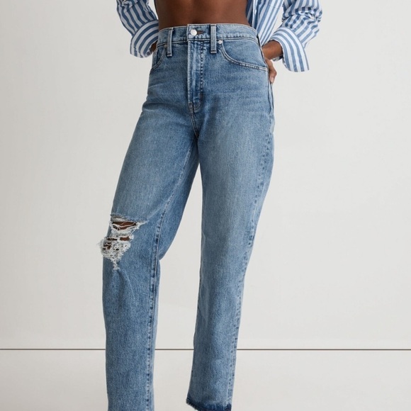 Madewell Denim - Madewell The Perfect Vintage Straight Jean in Kingsbury Wash: Knee-Rip Edition